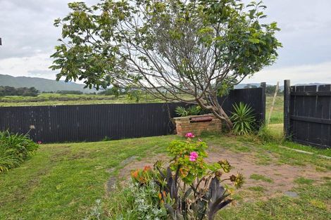 Photo of property in 42 Rutherford Drive, Waikanae Beach, Waikanae, 5036