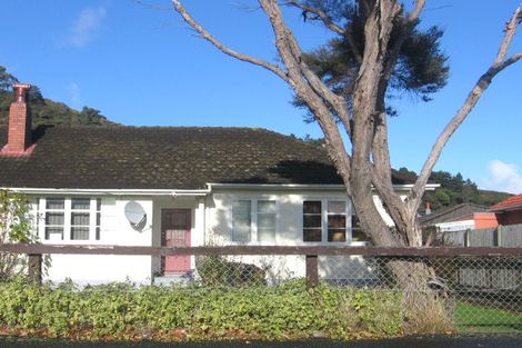 Photo of property in 197 Whites Line East, Waiwhetu, Lower Hutt, 5010