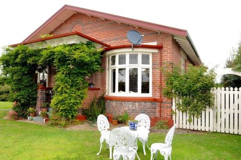 Photo of property in 1 Parsonage Road, Waimate, 7924