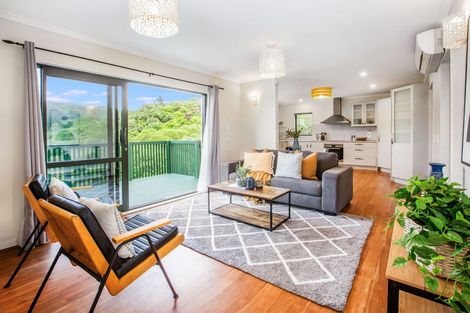 Photo of property in 25a Hiwi Crescent, Titahi Bay, Porirua, 5022