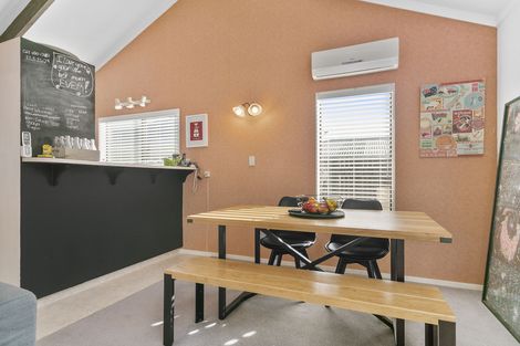 Photo of property in 54b Williams Street, Cambridge, 3434