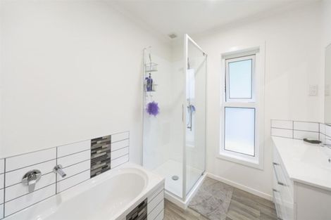 Photo of property in 9a Wellington Street, Feilding, 4702