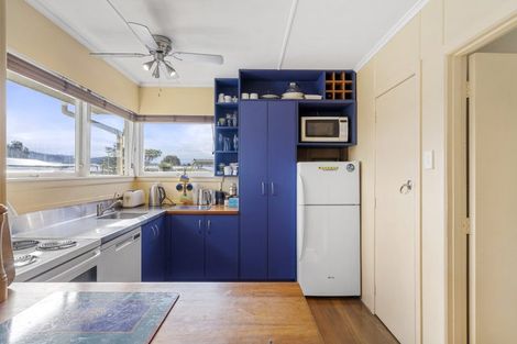 Photo of property in 102 Ruru Street, Whangamata, 3620