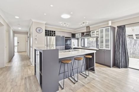 Photo of property in 25 Girvan Terrace, Wattle Downs, Auckland, 2103