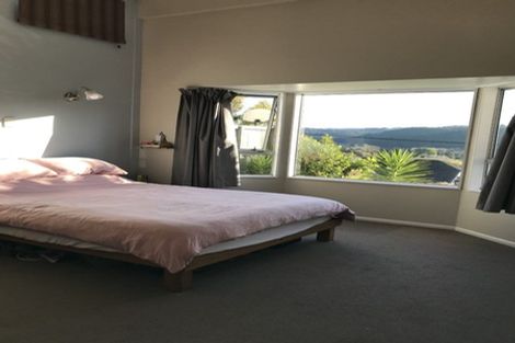 Photo of property in 17a Castle Crescent, Stokes Valley, Lower Hutt, 5019