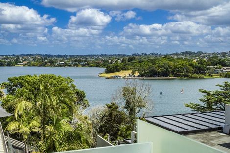 Photo of property in 254a Hurstmere Road, Takapuna, Auckland, 0622