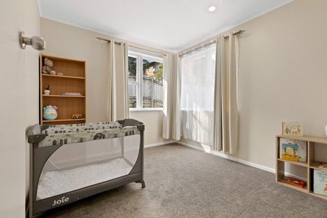 Photo of property in 11 Western View Court, Sunnyvale, Auckland, 0612