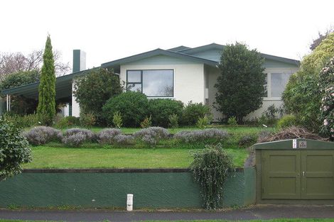 Photo of property in 15 Newcastle Street, Hokowhitu, Palmerston North, 4410