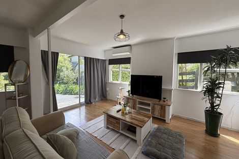 Photo of property in 7 Maori Hut Road, Red Beach, 0932