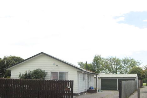 Photo of property in 11 Kruse Place, Redwood, Christchurch, 8051