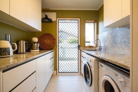 Photo of property in 50 Park Road, Greenmeadows, Napier, 4112