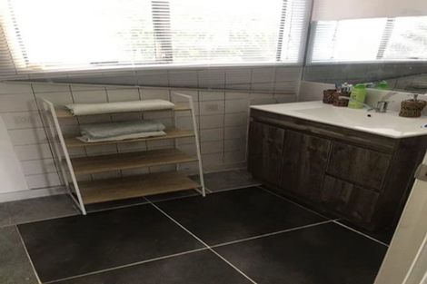 Photo of property in 217 Sturges Road, Henderson, Auckland, 0612