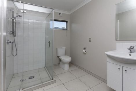 Photo of property in 17 Mandalay Lane, Redcliffs, Christchurch, 8081