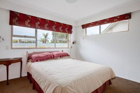 Photo of property in 63 Mcphee Street, Dannevirke, 4930