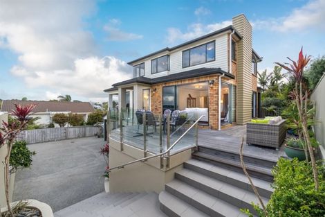 Photo of property in 34a Seaview Road, Castor Bay, Auckland, 0620