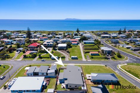 Photo of property in 48 Hanlen Avenue, Waihi Beach, 3611