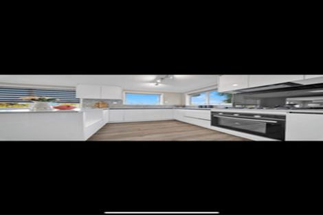 Photo of property in 3 Innismara Avenue, Wattle Downs, Auckland, 2103