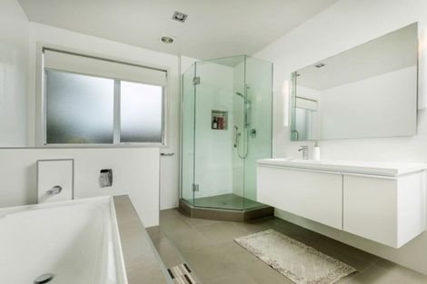 Photo of property in 2a Midway Avenue, Castor Bay, Auckland, 0620