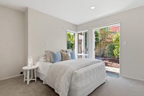 Photo of property in 2/99 Hebron Road, Waiake, Auckland, 0630