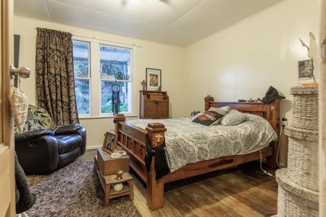 Photo of property in 2 Church Street, Waipawa, 4210