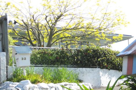 Photo of property in 32 Arapiki Road, Stoke, Nelson, 7011