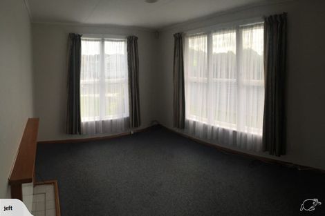 Photo of property in 12 Brighton Crescent, Highbury, Palmerston North, 4412