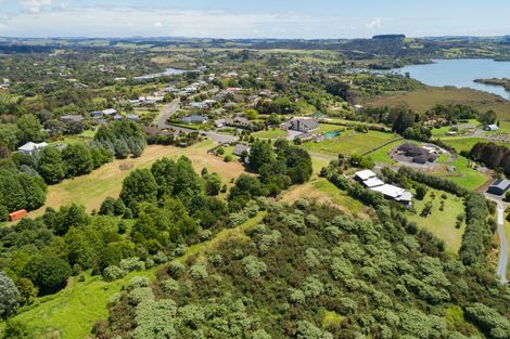Photo of property in 10 Heron Hill, Kerikeri, 0230