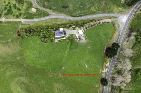Photo of property in 1215 Taihape Road, Sherenden, Hastings, 4179