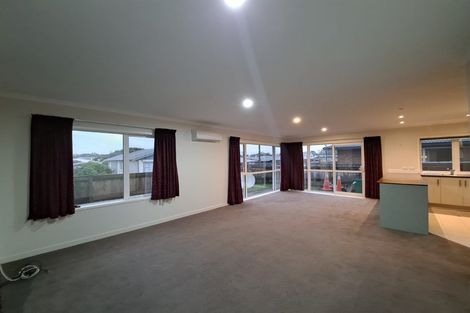 Photo of property in 33 Clemow Road, Fitzroy, New Plymouth, 4312