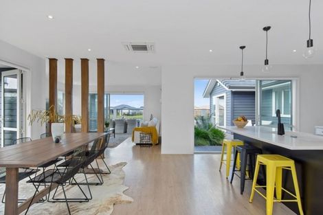 Photo of property in 30 Cassinia Close, Papamoa Beach, Papamoa, 3118