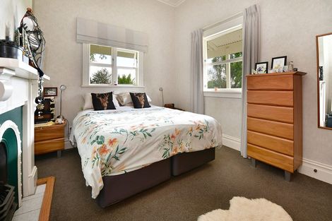 Photo of property in 2059 State Highway 16, Helensville, 0875