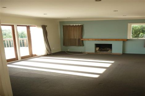 Photo of property in 186 Waimumu Road, Massey, Auckland, 0614