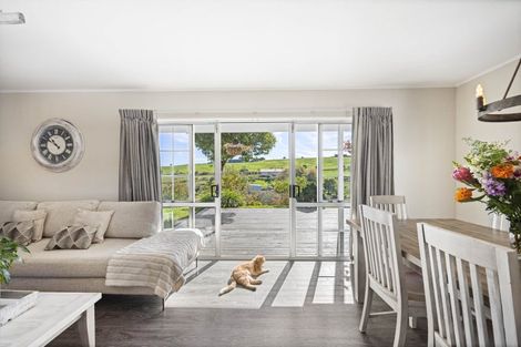 Photo of property in 109 Ruebe Road, Buckland, Pukekohe, 2677