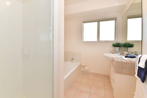 Photo of property in 9 Blue Heron Rise, Stanmore Bay, Whangaparaoa, 0932