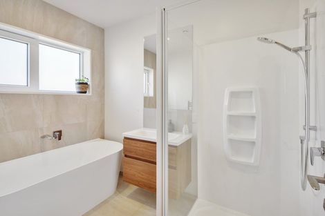 Photo of property in 2 Benn Street, Amberley, 7481