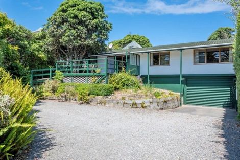Photo of property in 30 Field Way, Waikanae Beach, Waikanae, 5036