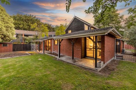 Photo of property in 270 Memorial Avenue, Burnside, Christchurch, 8053