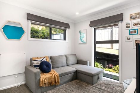 Photo of property in 20 Pacific View, Whitby, Porirua, 5024