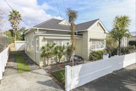 Photo of property in 100 Burnley Terrace, Sandringham, Auckland, 1025