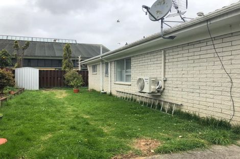 Photo of property in 16 Birdwood Avenue, Papatoetoe, Auckland, 2025