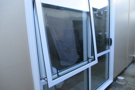 Photo of property in 46a Farquhar Road, Glendene, Auckland, 0602