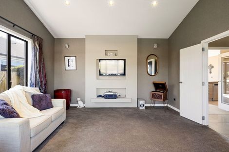 Photo of property in 20 Gibbston Close, Huntington, Hamilton, 3210