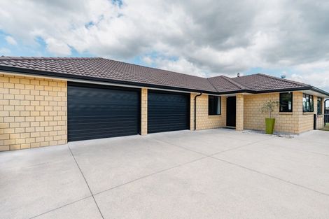 Photo of property in 198 Waikite Road, Welcome Bay, Tauranga, 3175