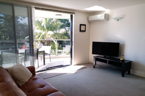 Photo of property in 1a/175 Hurstmere Road, Takapuna, Auckland, 0622