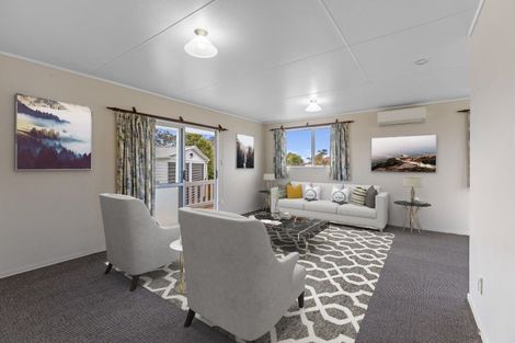 Photo of property in 18 Nikau Street, Inglewood, 4330