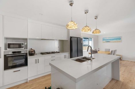 Photo of property in 16b Gilfillan Street, Blockhouse Bay, Auckland, 0600