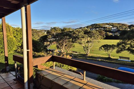 Photo of property in 39 Lucknow Terrace, Khandallah, Wellington, 6035