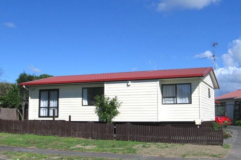 Photo of property in 1/4 Posa Avenue, Henderson, Auckland, 0612