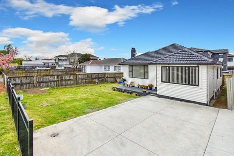 Photo of property in 11 Oxford Road, Manurewa, Auckland, 2102