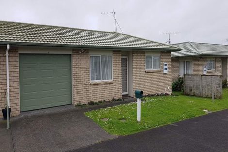 Photo of property in Amberley Park, 8/8 Village Place, Tuakau, 2121